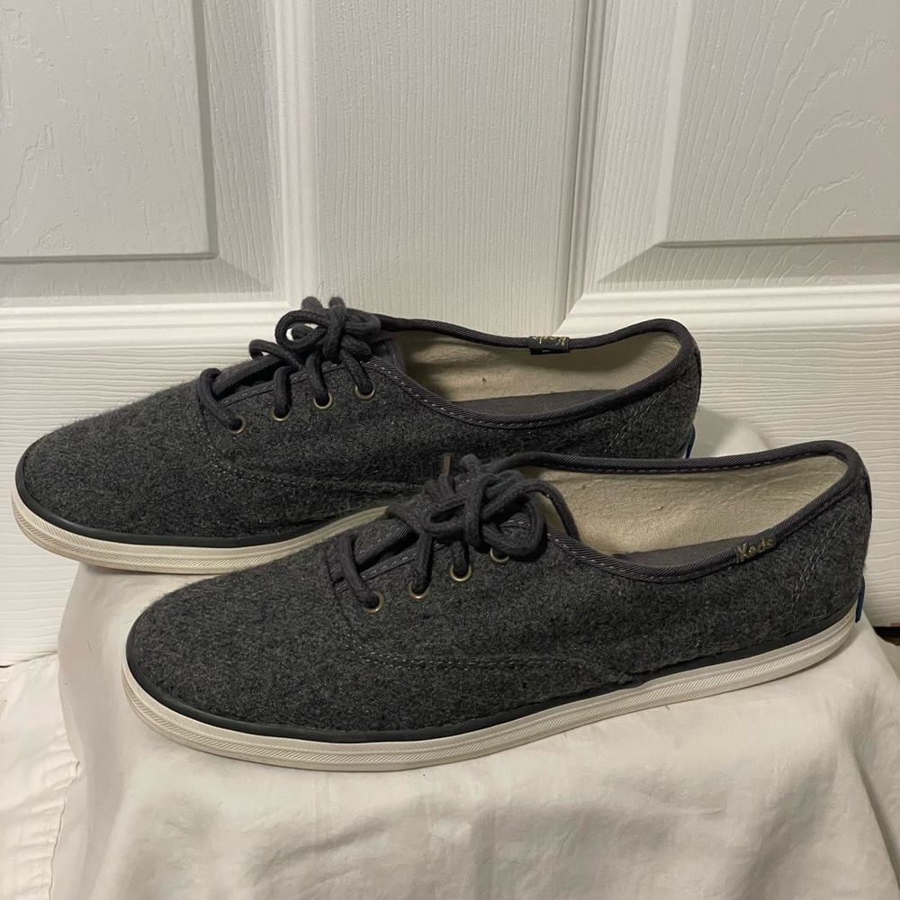 KEDS womens wool blend tie‎ up shoe gray w/gold trim size 7.5